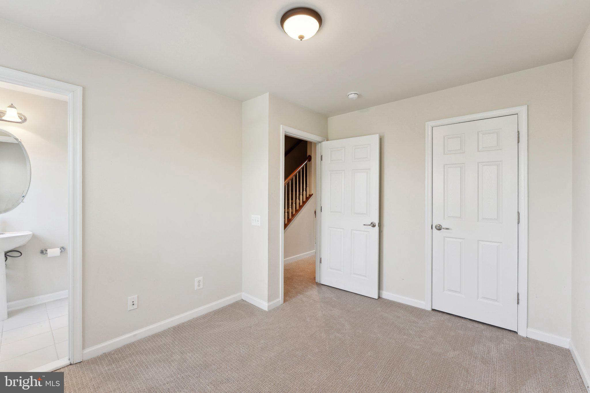 9481 Canonbury Square Fairfax, VA 22031 - Photo 20 of 25