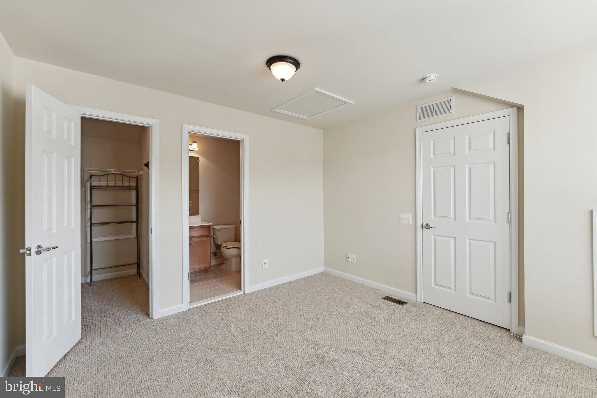 9481 Canonbury Square Fairfax, VA 22031 - Photo 23 of 25