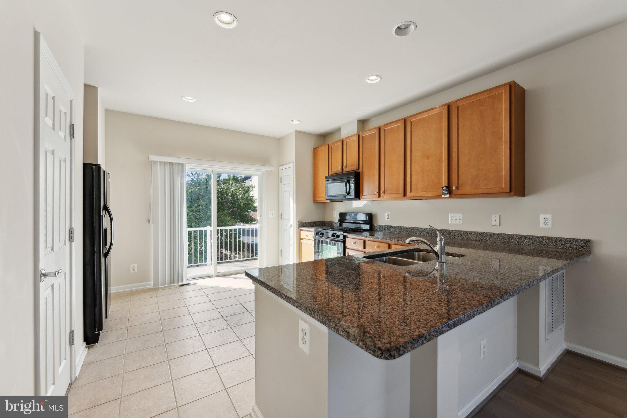 9481 Canonbury Square Fairfax, VA 22031 - Photo 6 of 25