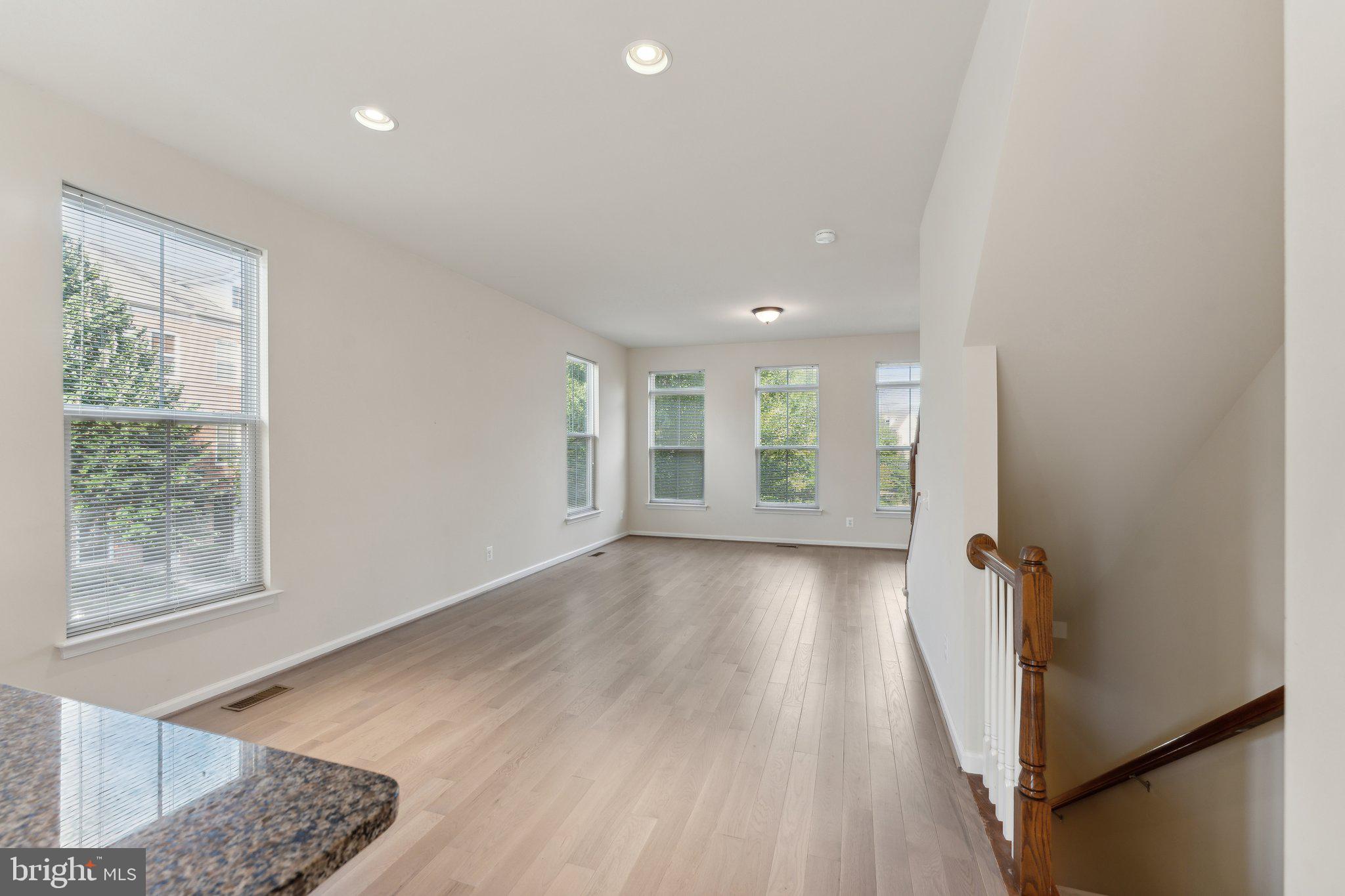 9481 Canonbury Square Fairfax, VA 22031 - Photo 9 of 25