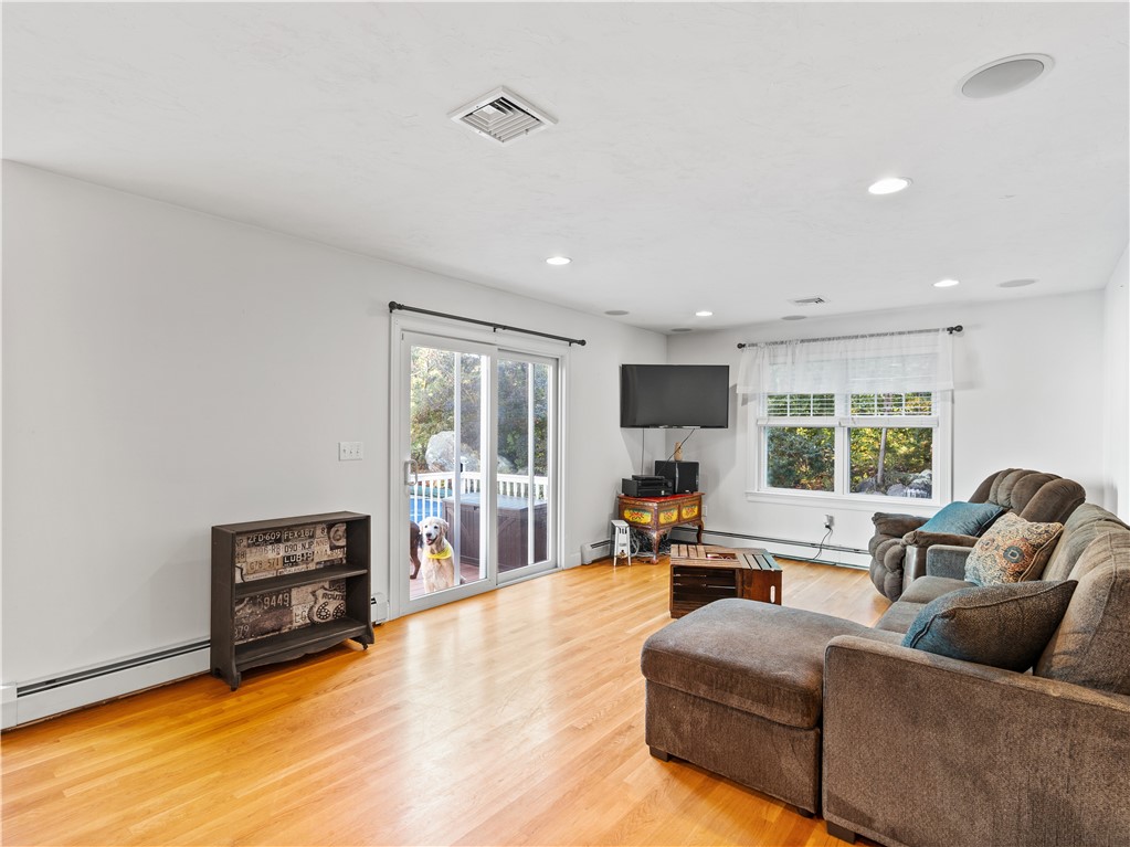 67 Rocky Hill Road Rehoboth, MA 02769 - Photo 42 of 45 In-Law/Guest house living room
