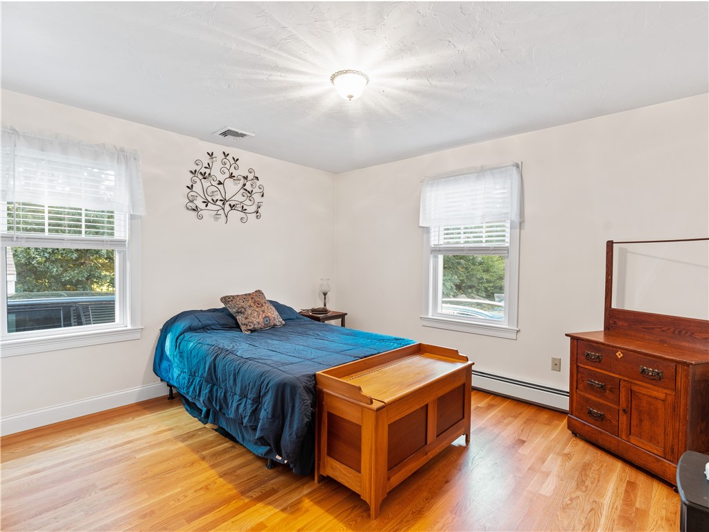 67 Rocky Hill Road Rehoboth, MA 02769 - Photo 43 of 45 Inlaw/guest house Master Bedroom