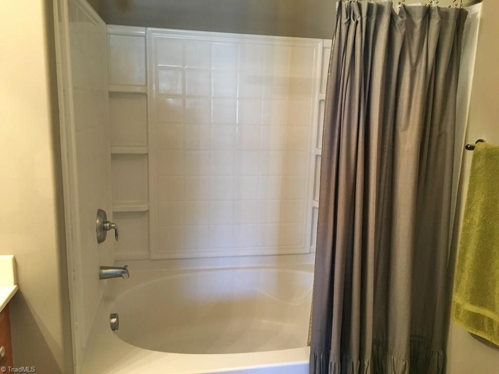 3784 Shadow Ridge Drive High Point, NC 27265 - Photo 13 of 20 Gallery Image 13