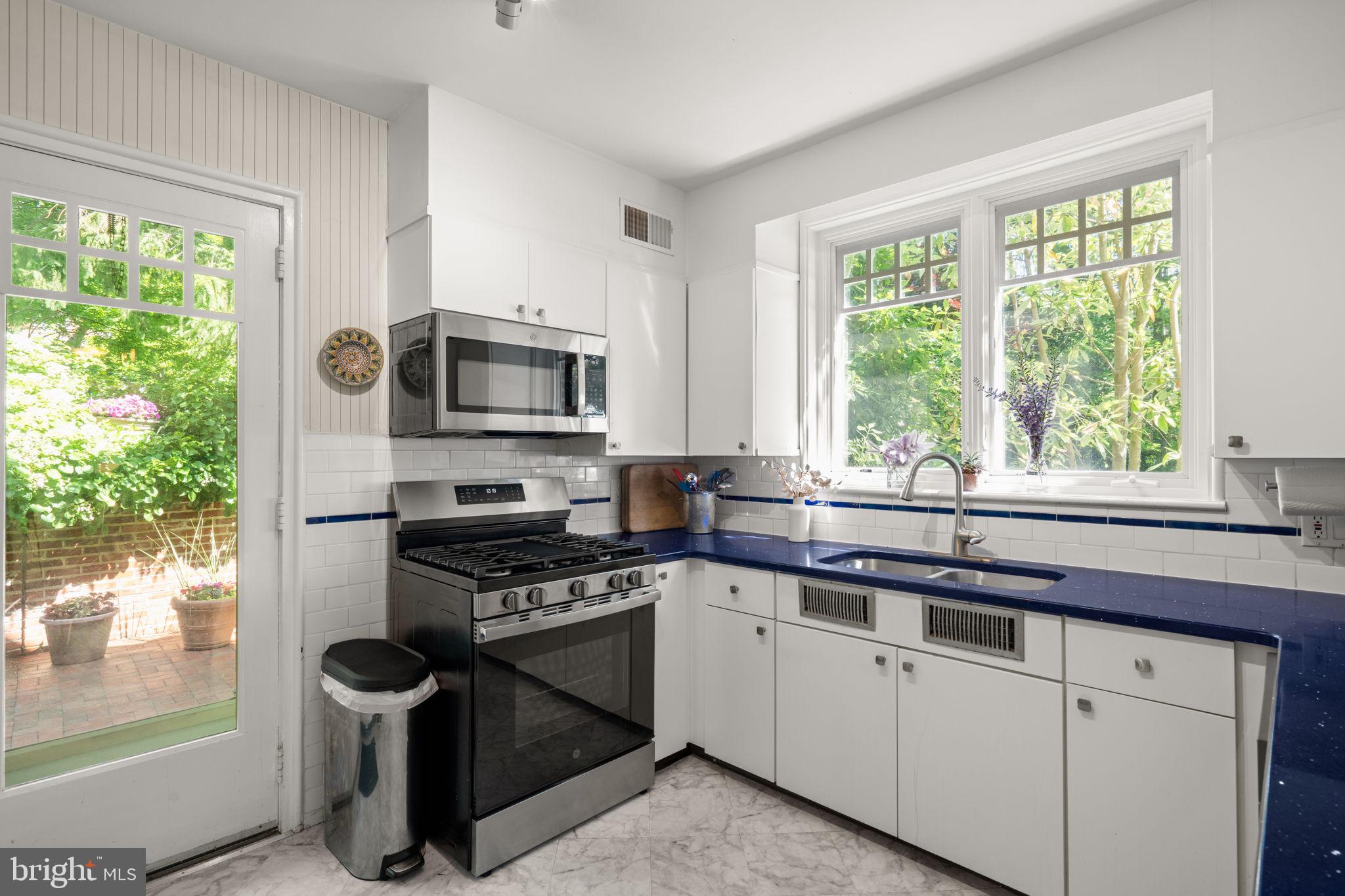126 West Gravers Lane Philadelphia, PA 19118 - Photo 18 of 55