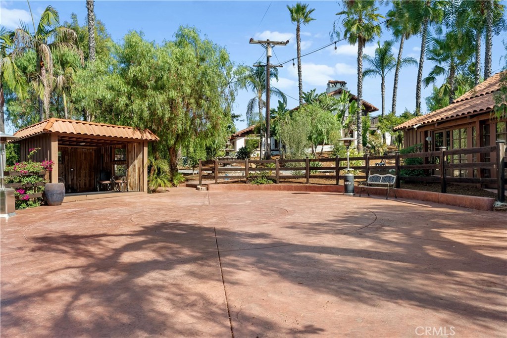 11550 Old Castle Road Valley Center, CA 92082 - Photo 36 of 60 Get the band on stage