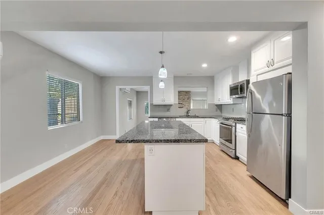 $3,295 | 14728 West Magnolia Boulevard, Unit 2, Sherman Oaks, CA 91403