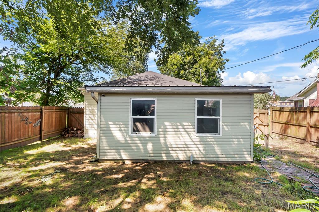 212 West Davidson Avenue Chaffee, MO 63740 - Photo 7 of 21