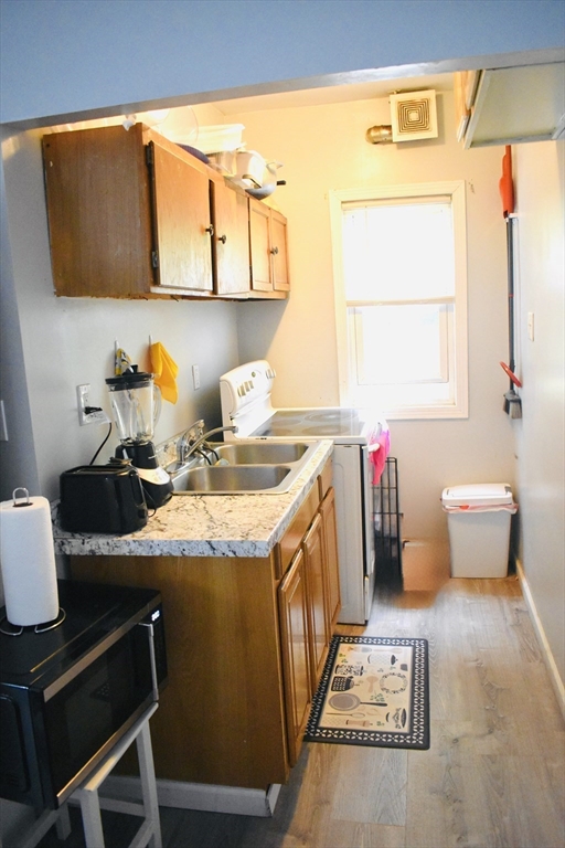50-52 Balis Street Springfield, MA 01109 - Photo 32 of 42