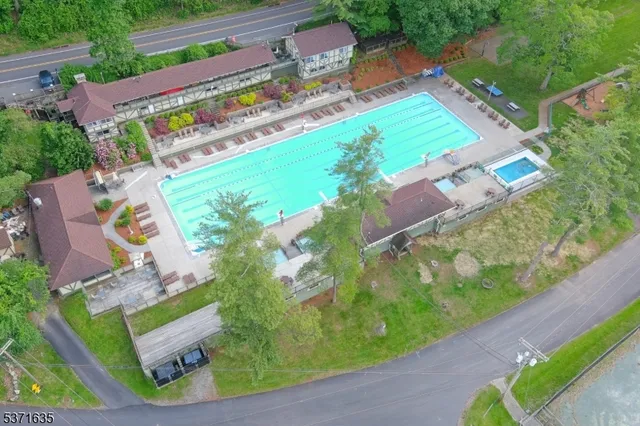 $529,000 | 449 East Shore Trail, Sparta, NJ 07871