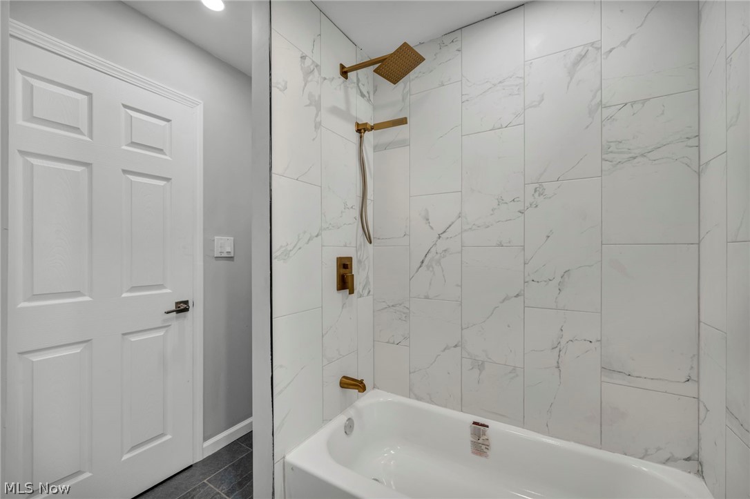 23928 Knickerbocker Road Bay Village, OH 44140 - Photo 25 of 39