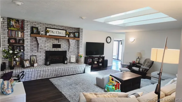 $399,900 | 421 West Bourbon Street, Eldon, MO 65026