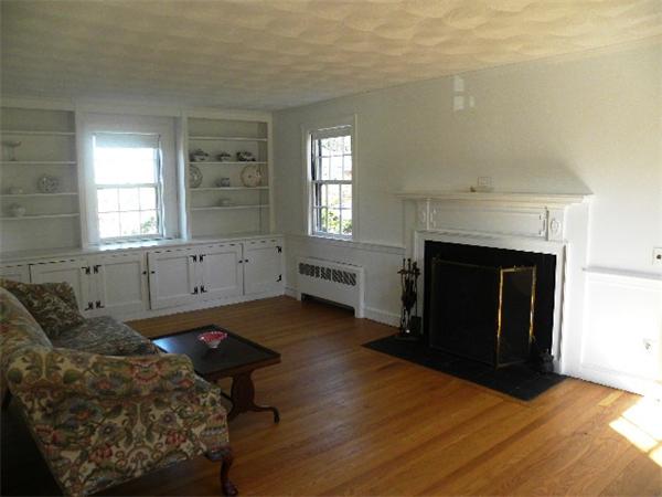 46 Bellevue Road Stoneham, MA 02180 - Photo 3 of 24 Gallery Image 3