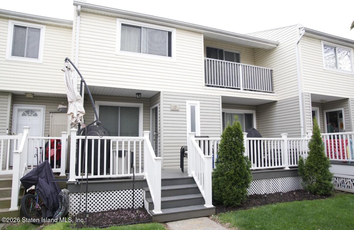 407-2 Willow Road East Staten Island, NY 10314 - Photo 2 of 21 IMG_0891