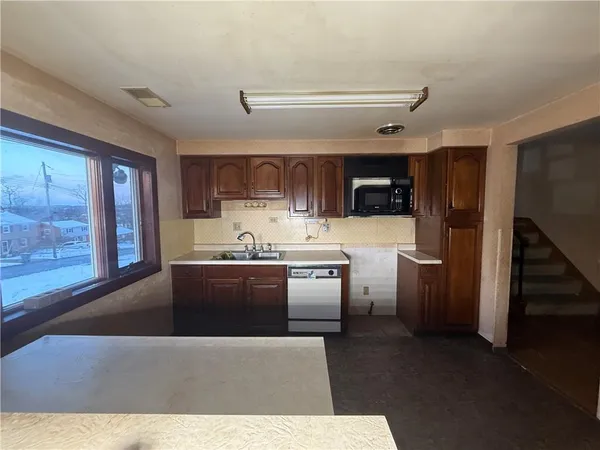 $130,000 | 815 Sweetleaf Drive, Monroeville, PA 15146