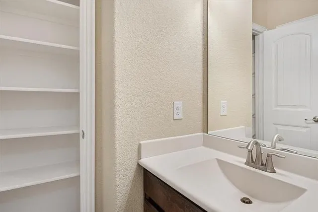 $735,000 | 632 Fishback Circle, Plano, TX 75074