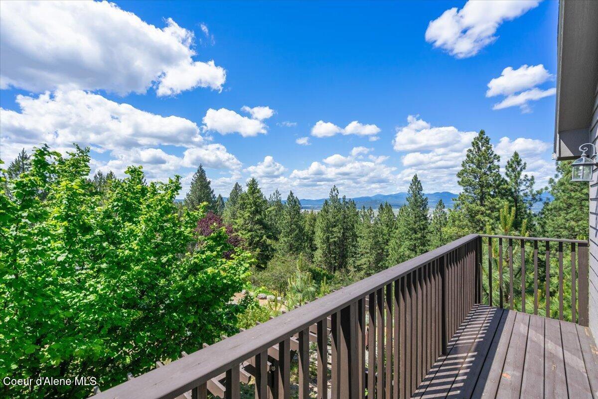 16289 West Summerfield Road Post Falls, ID 83854 - Photo 20 of 66 master deck