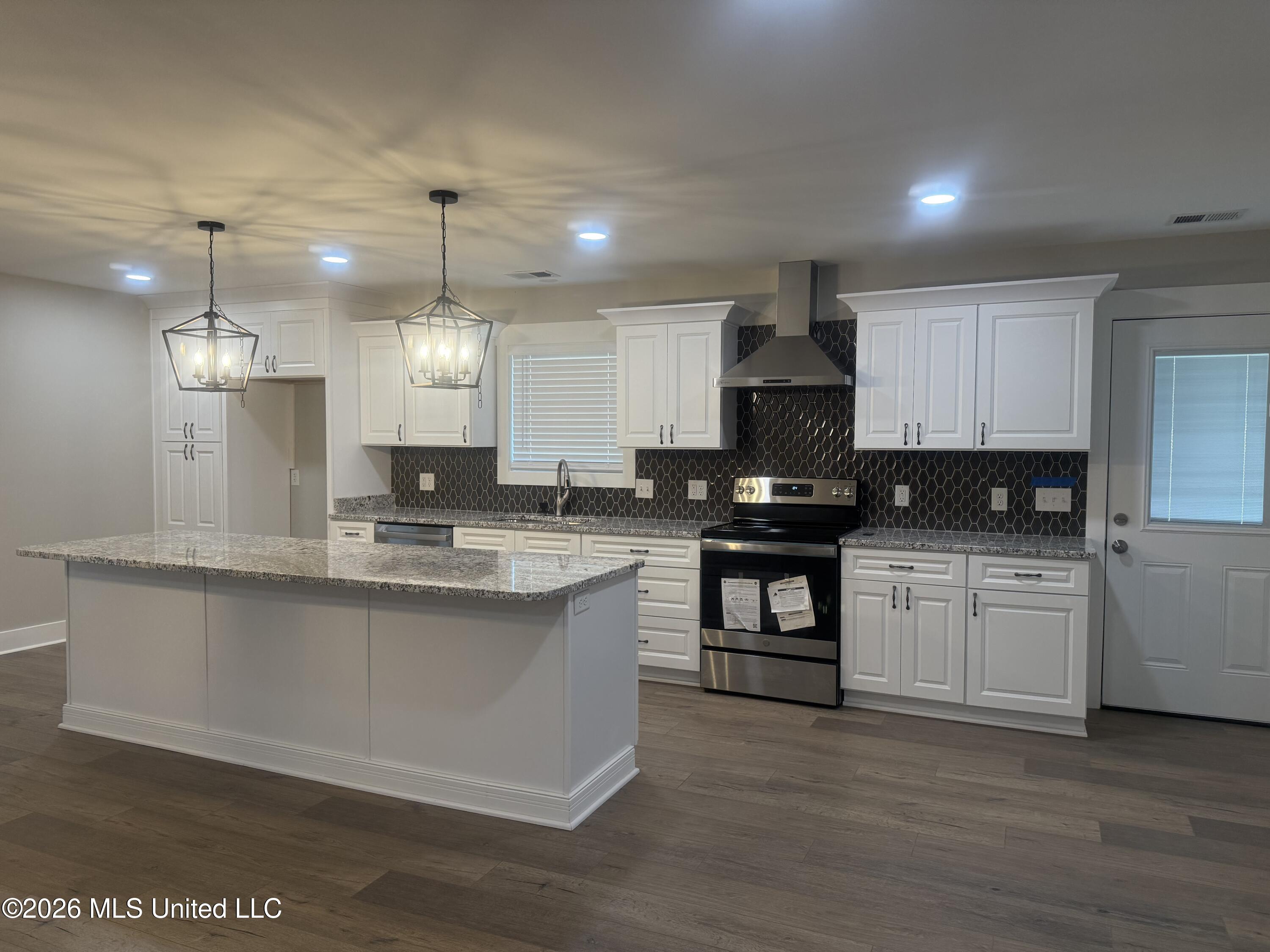 538 Pin Oak Point Southaven, MS 38671 - Photo 5 of 24 Kitchen
