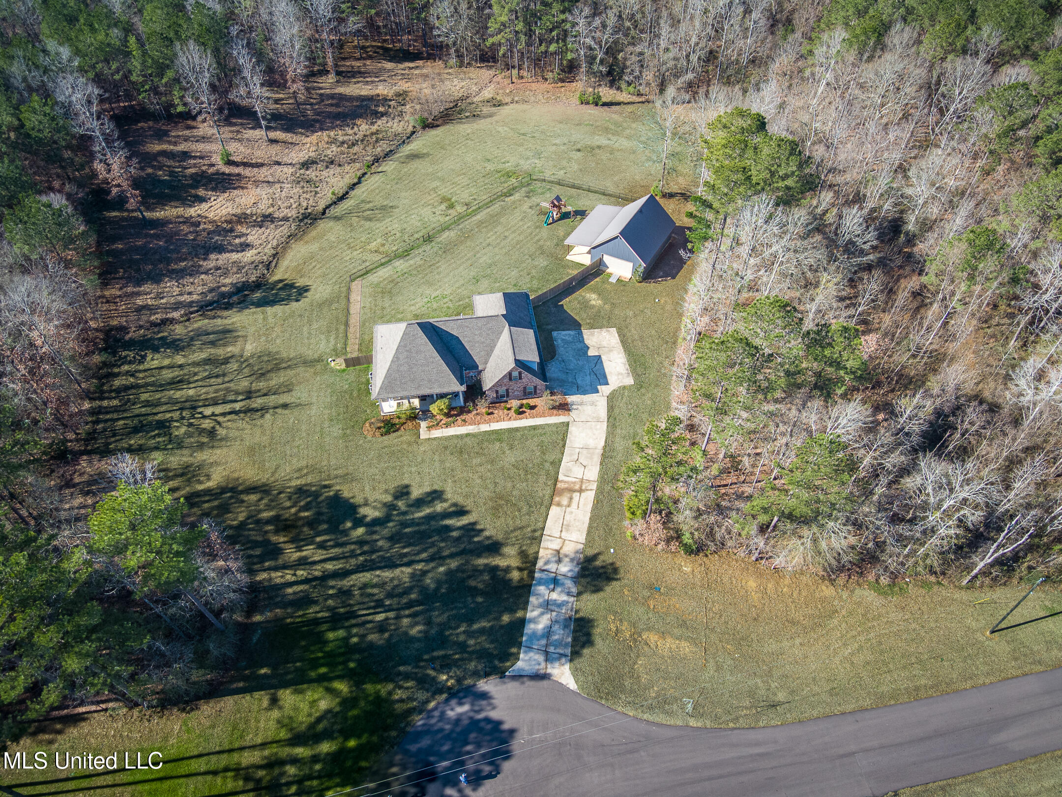 154 Saddle Ridge Florence, MS 39073 - Photo 2 of 41 154 Saddle Ridge Rd-43