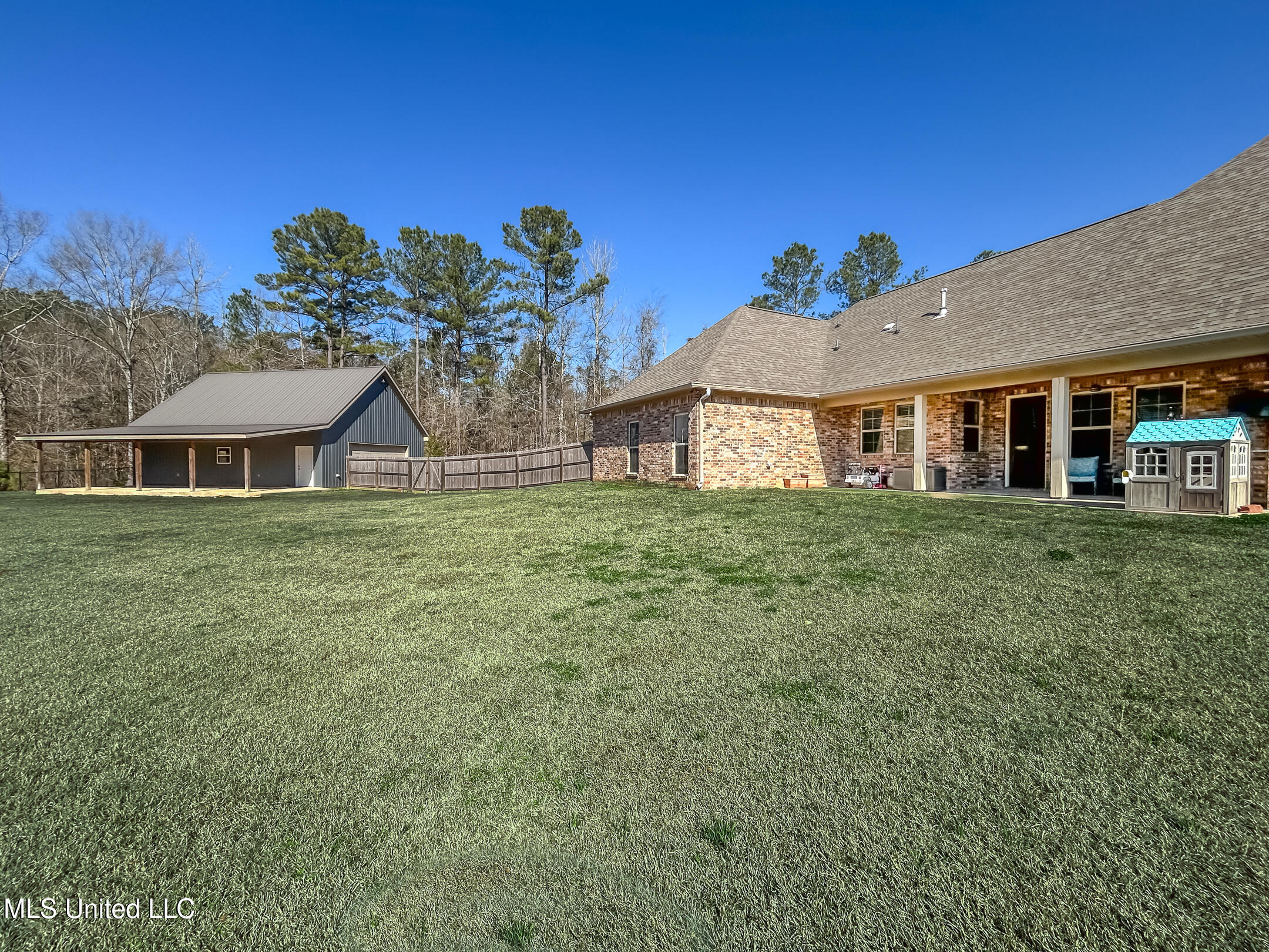 154 Saddle Ridge Florence, MS 39073 - Photo 36 of 41 154 Saddle Ridge Rd-35