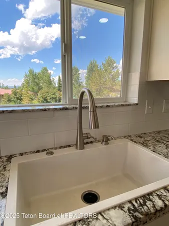 $537,500 | 226 Cottonwood Drive, Smoot, WY 83126