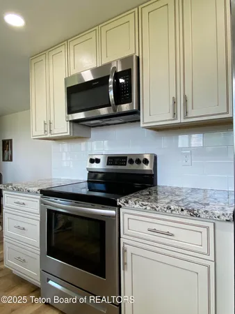 $537,500 | 226 Cottonwood Drive, Smoot, WY 83126