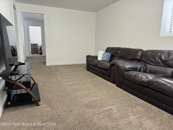 $537,500 | 226 Cottonwood Drive, Smoot, WY 83126