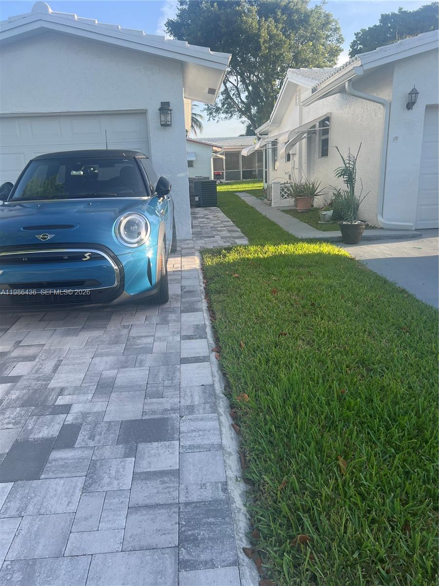 8221 Northwest 14th Street Plantation, FL 33322 - Photo 15 of 40