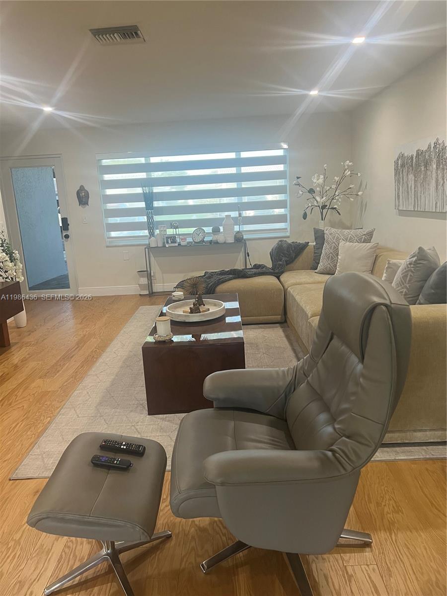 8221 Northwest 14th Street Plantation, FL 33322 - Photo 30 of 40