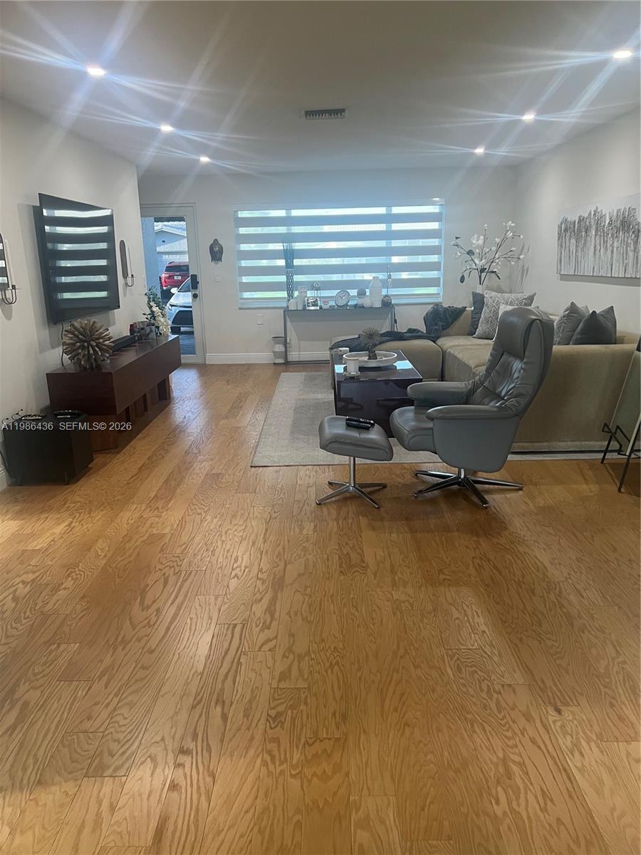 8221 Northwest 14th Street Plantation, FL 33322 - Photo 31 of 40