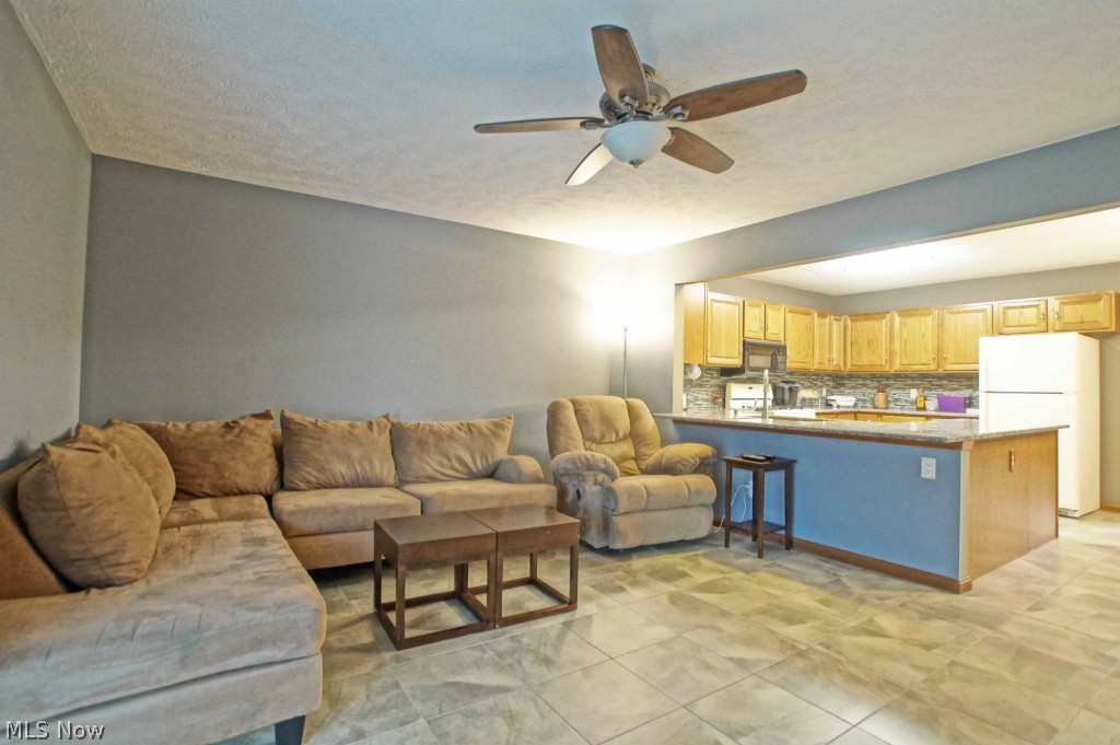 11889 Concord Hambden Road Painesville, OH 44077 - Photo 5 of 25