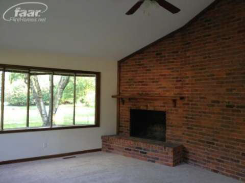 6980 Cranberry Lake Road Clarkston, MI 48348 - Photo 6 of 15 20363720-5.JPG