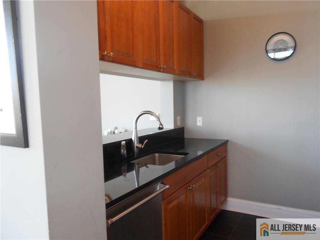 1 Spring Street, Unit 2305 New Brunswick, NJ 08901 - Photo 11 of 32