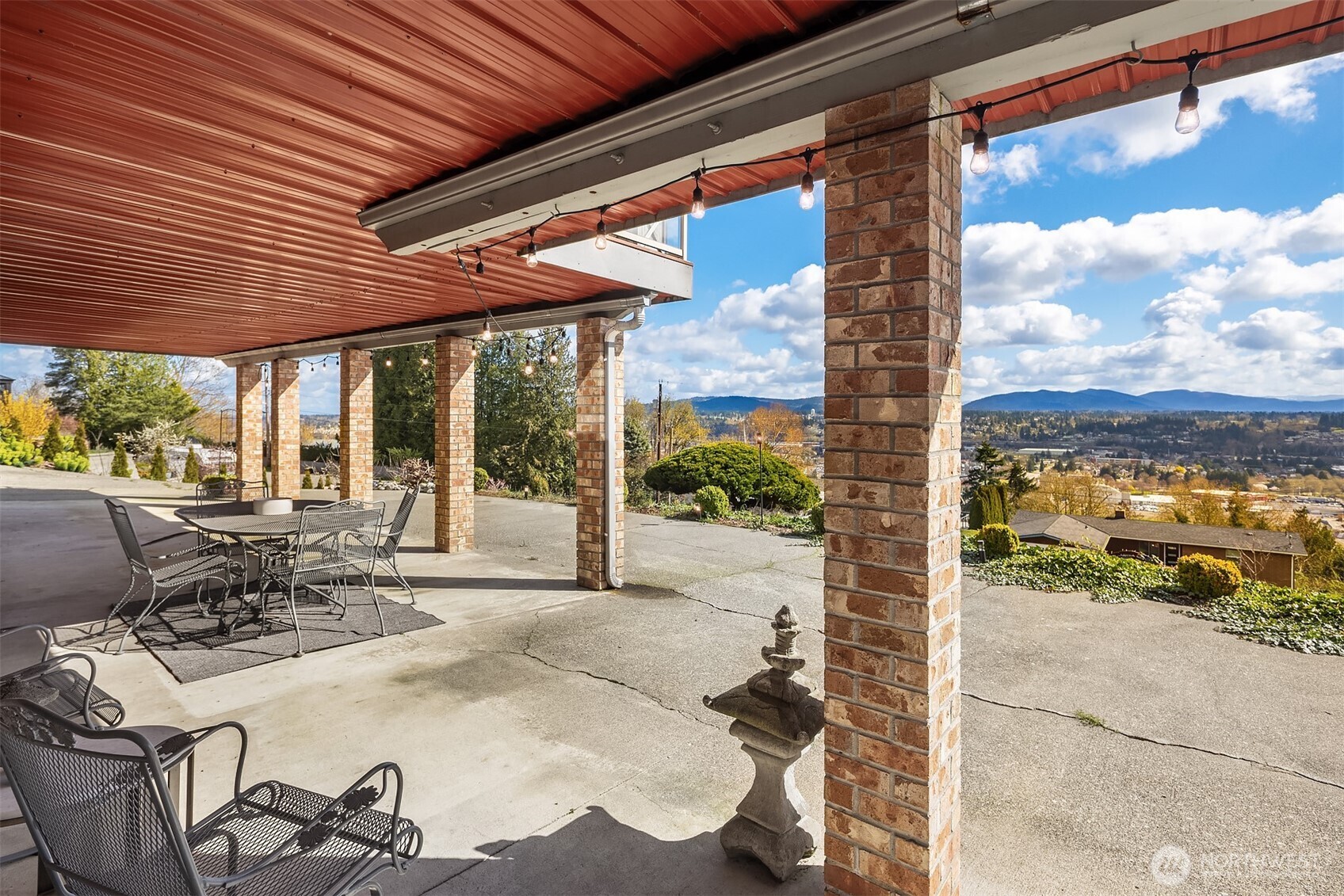 306 Seneca Place Northwest Renton, WA 98057 - Photo 16 of 29