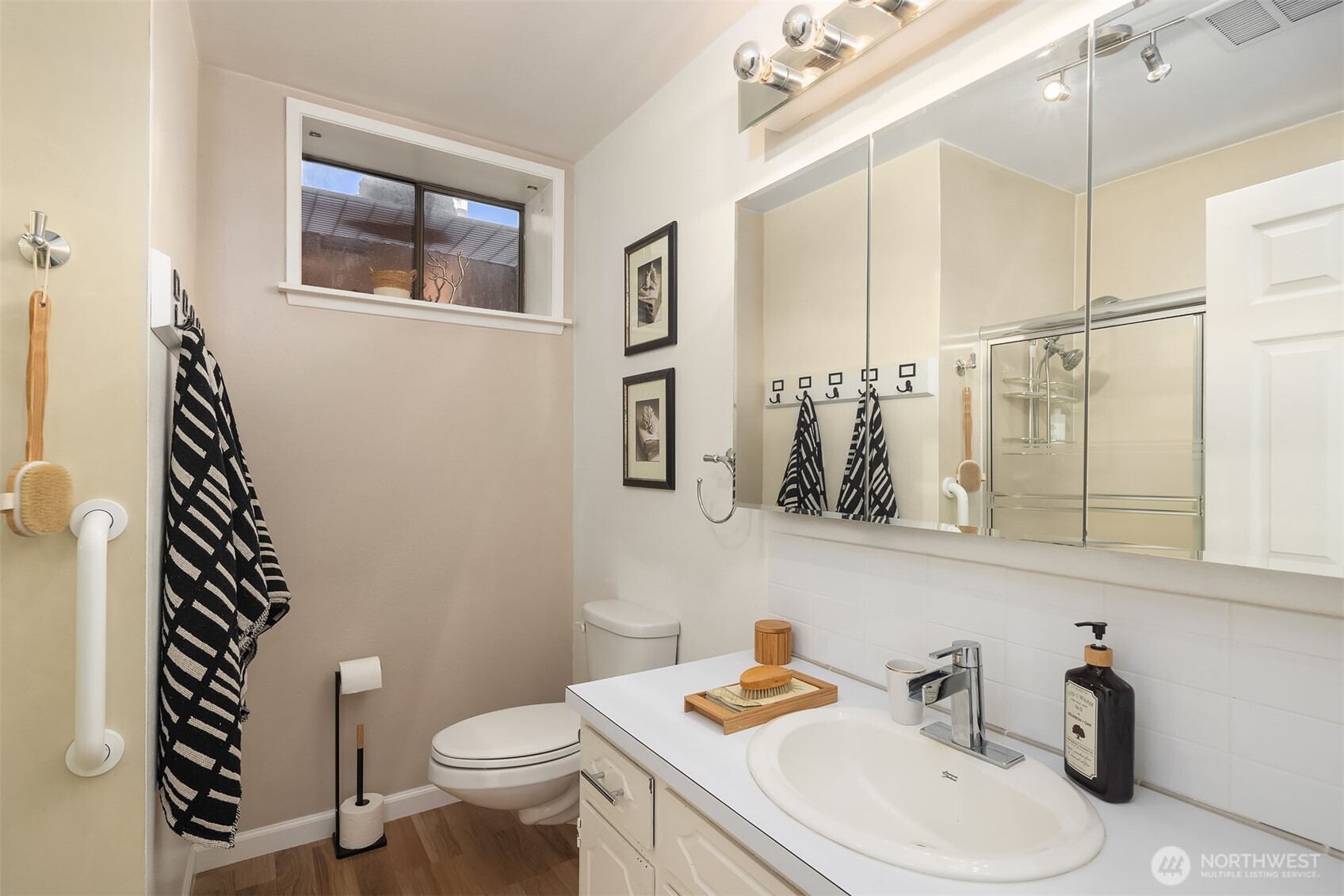 306 Seneca Place Northwest Renton, WA 98057 - Photo 18 of 29