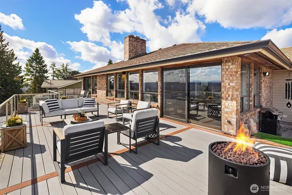 $1,295,000 | 306 Seneca Place Northwest, Renton, WA 98057