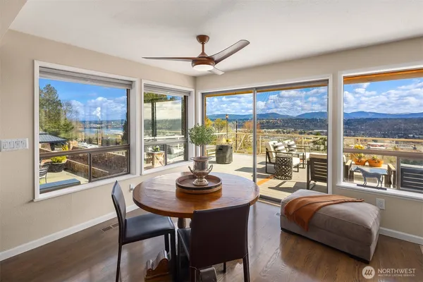 $1,295,000 | 306 Seneca Place Northwest, Renton, WA 98057