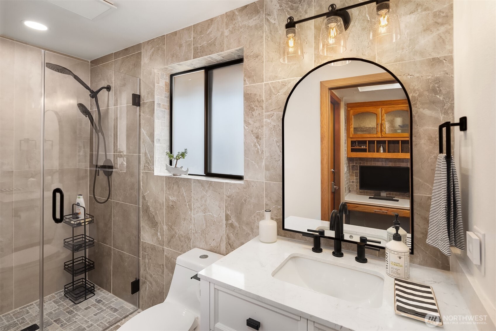 306 Seneca Place Northwest Renton, WA 98057 - Photo 9 of 29