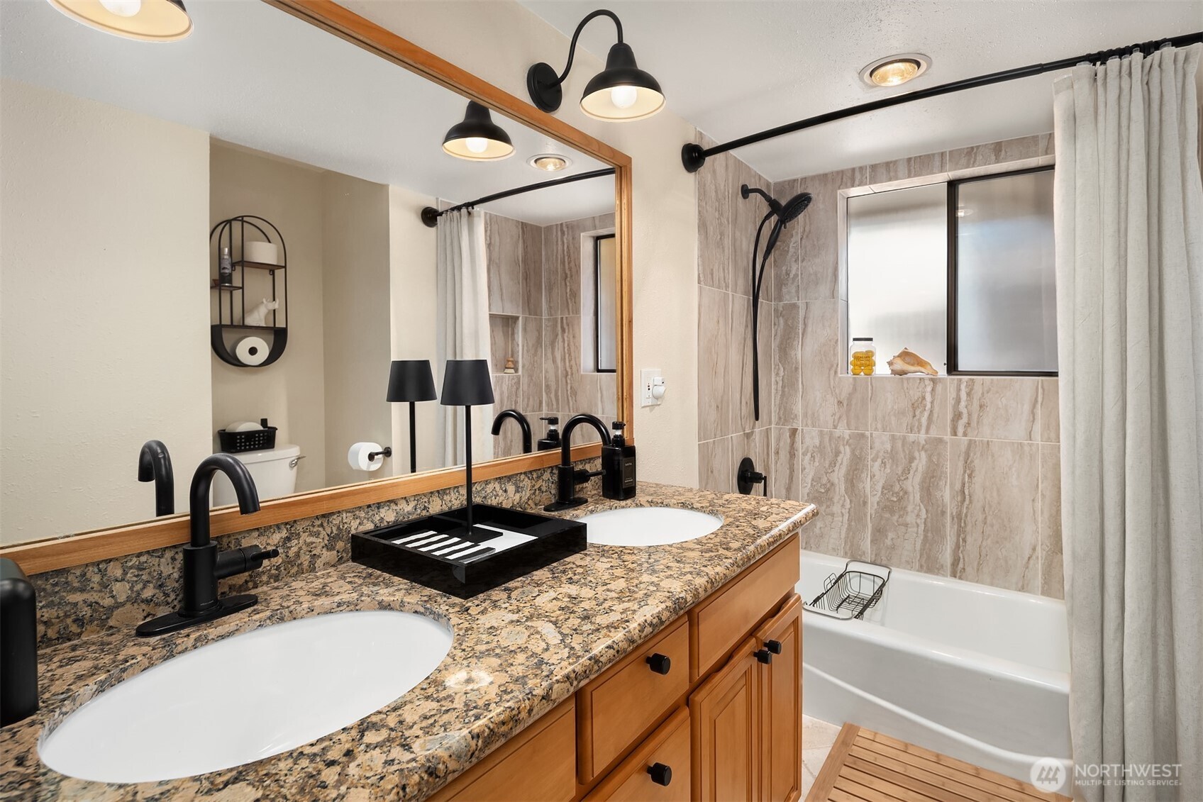 306 Seneca Place Northwest Renton, WA 98057 - Photo 10 of 29