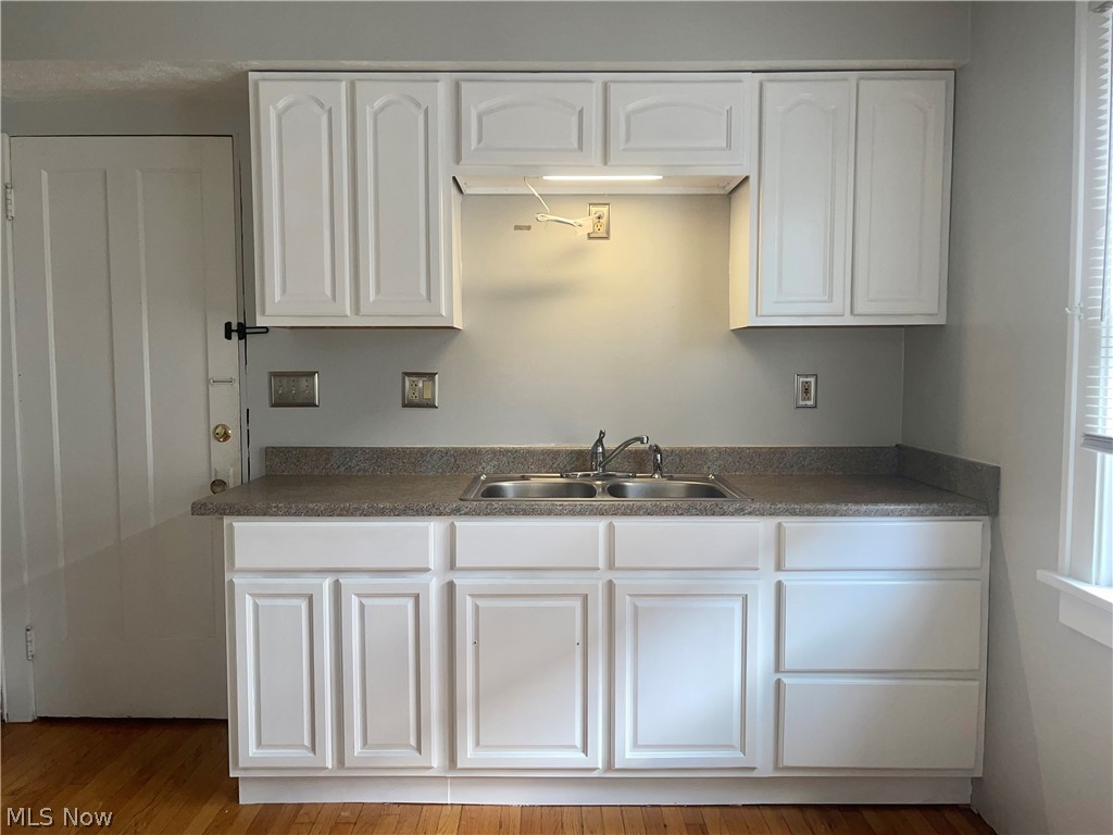 3865 Silsby Road Cleveland, OH 44111 - Photo 2 of 35 Gallery Image 2