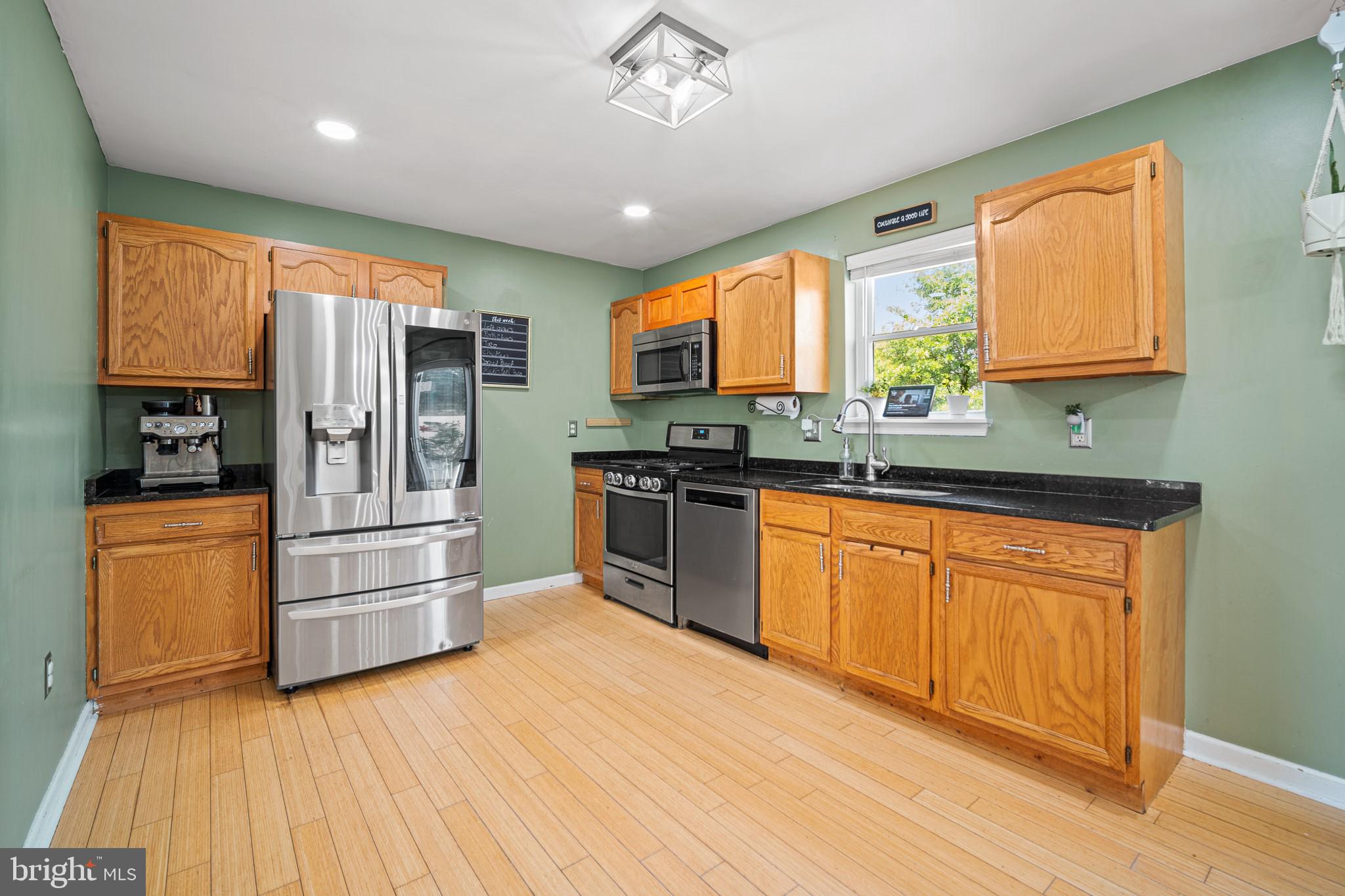 431 Cooper Folly Road Atco, NJ 08004 - Photo 10 of 30 Stainless steel appliances