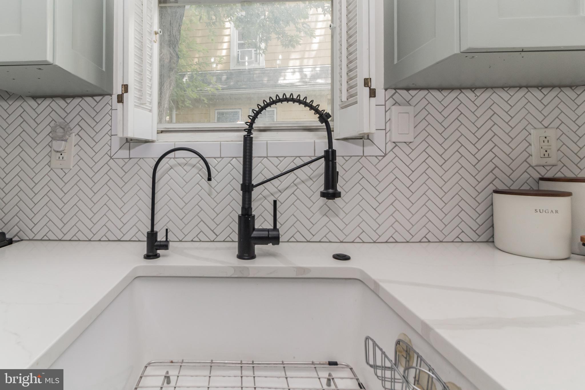 5318 Wendley Road Baltimore, MD 21229 - Photo 12 of 30 Farmhouse Sink