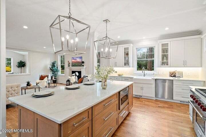 40 Circle Drive Rumson, NJ 07760 - Photo 5 of 29 20250407131137458317000000-o