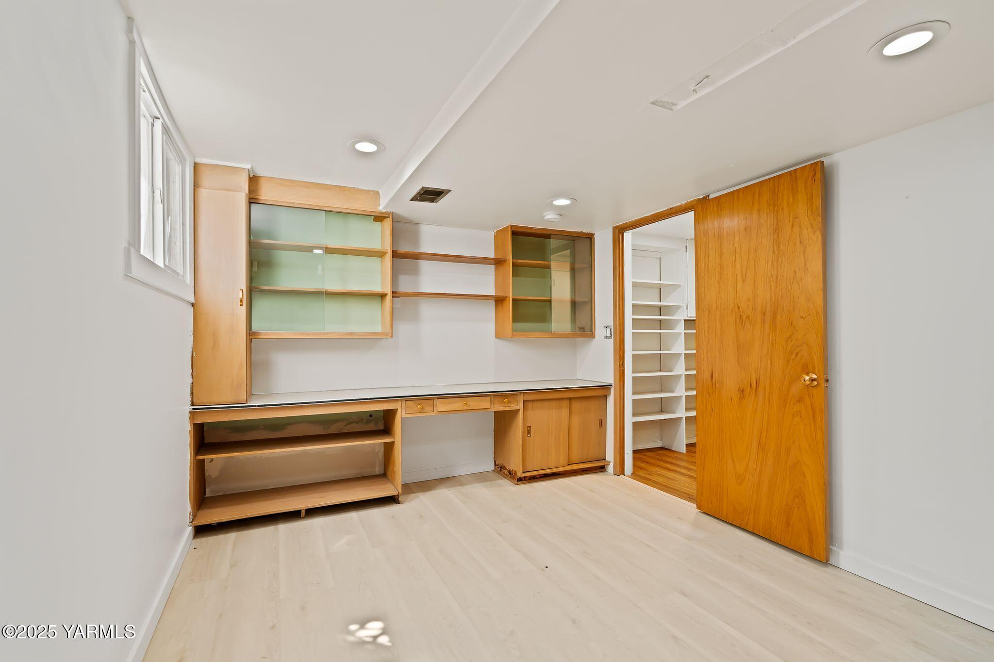 3310 Summitview Avenue Yakima, WA 98902 - Photo 30 of 39 a view of livingroom with furniture