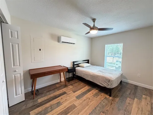 $4,800 | 2723 West Arch Street, Tampa, FL 33607