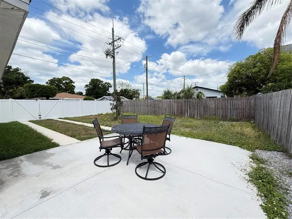 $4,800 | 2723 West Arch Street, Tampa, FL 33607