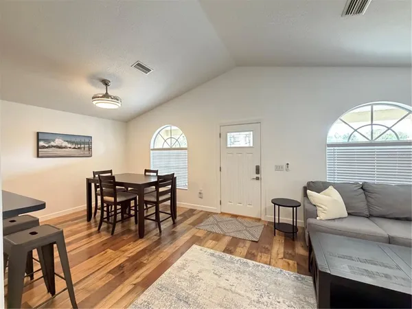 $4,800 | 2723 West Arch Street, Tampa, FL 33607
