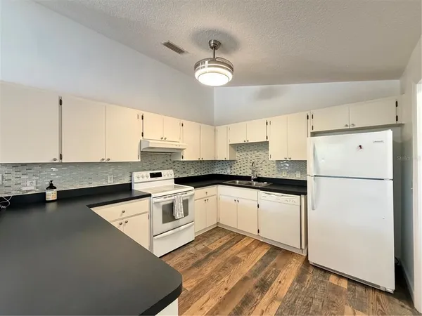 $4,800 | 2723 West Arch Street, Tampa, FL 33607