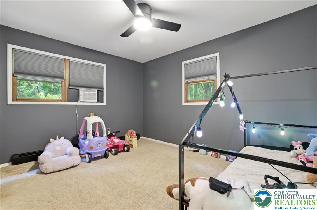 520 Highland Hill Road Jim Thorpe, PA 18235 - Photo 29 of 83 Well-lit room provides a comforting and inviting atmosphere, complete with ample natural light.