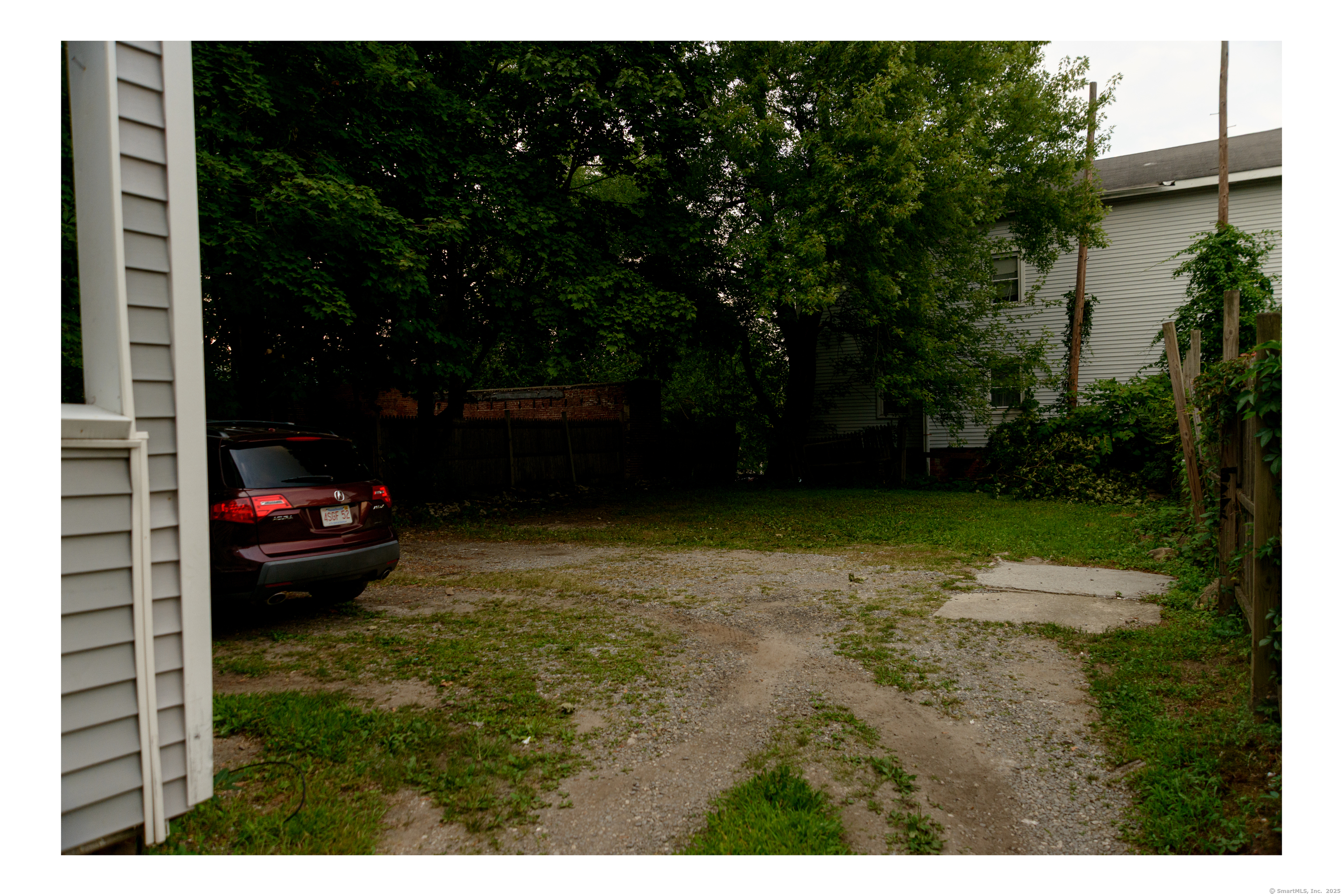 59 Ward Street, Unit 3 Waterbury, CT 06704 - Photo 18 of 19 a view of outdoor space and yard