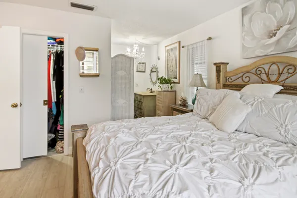 $185,900 | 2501 Red Hibiscus Boulevard, Unit 201, Delray Beach, FL 33445